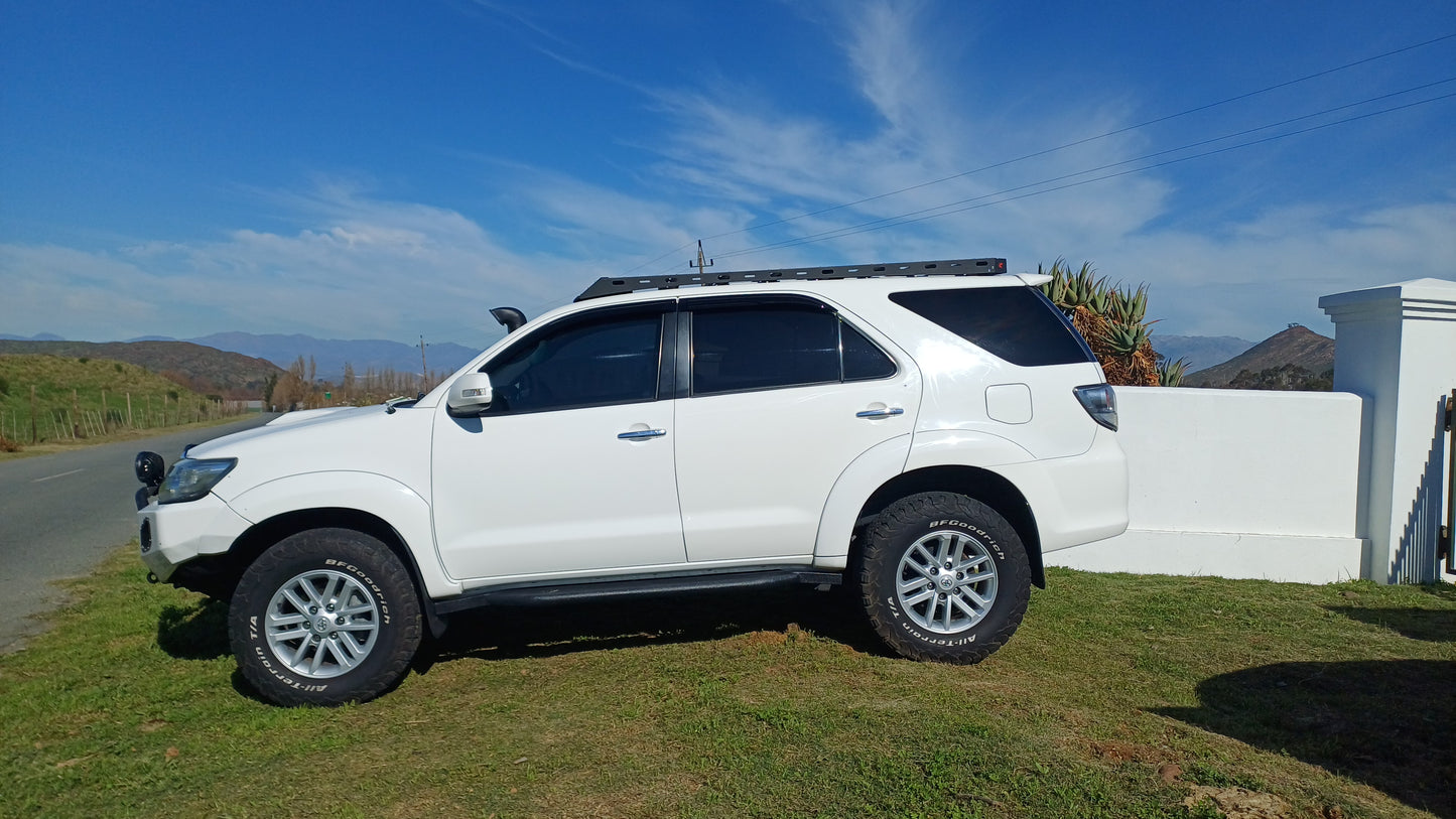 Toyota D4D Fortuner Aero Roof Rack